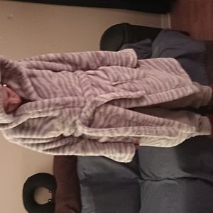 Ugg size small zebra grey robe